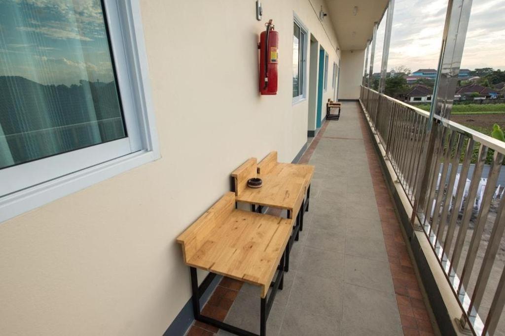 Bees Smile Hotel Chiang Rai Buitenkant foto